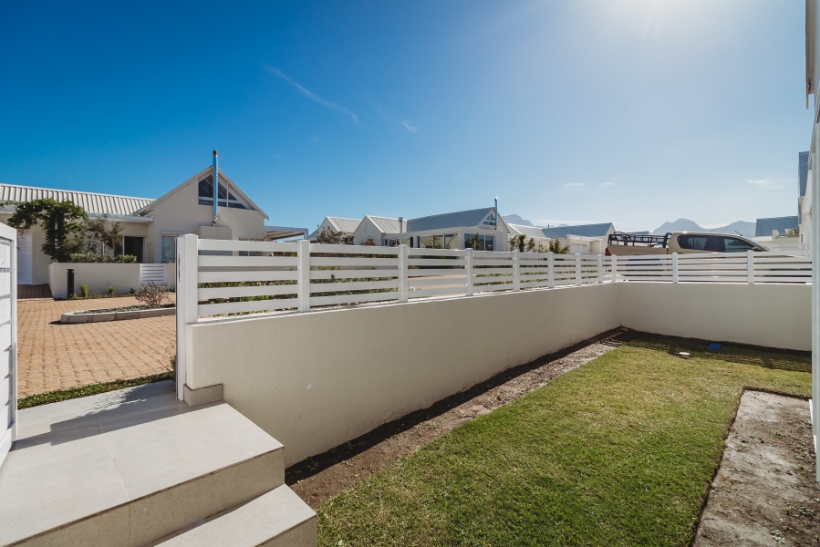 3 Bedroom Property for Sale in Kraaibosch Western Cape